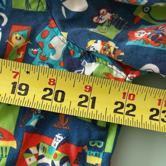 Disney Pixar Parks Button Up Camp Shirt Mens Hawaiian Style Size M - Picture 9 of 10